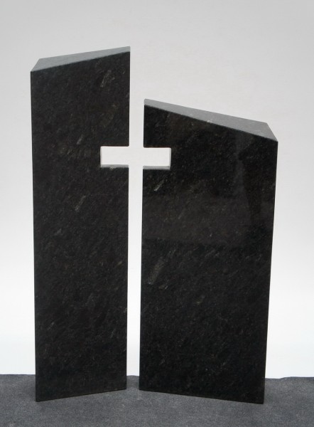 E000